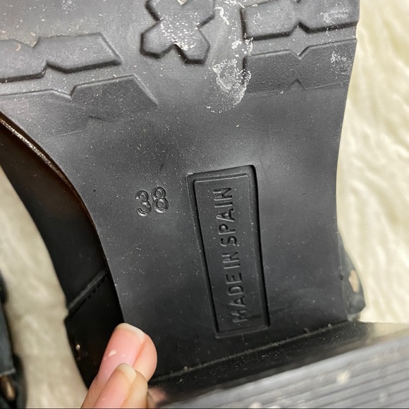 SIXTYSEVEN black square toe heeled ankle boots - Picture 10 of 10